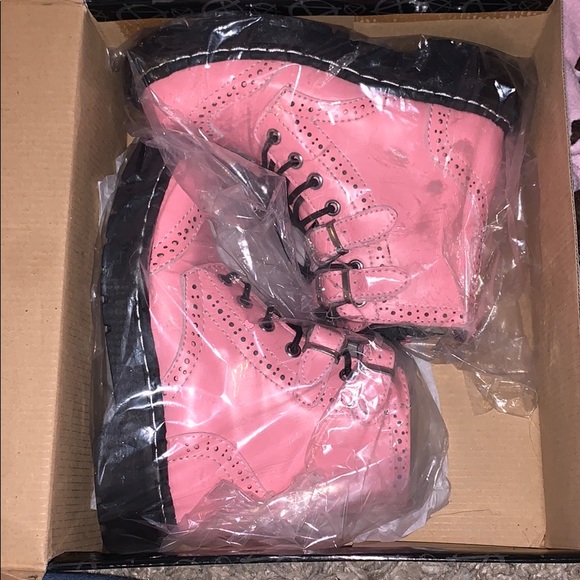 Anarchic by TUK Size 5 NEVER WORN - Picture 3 of 4